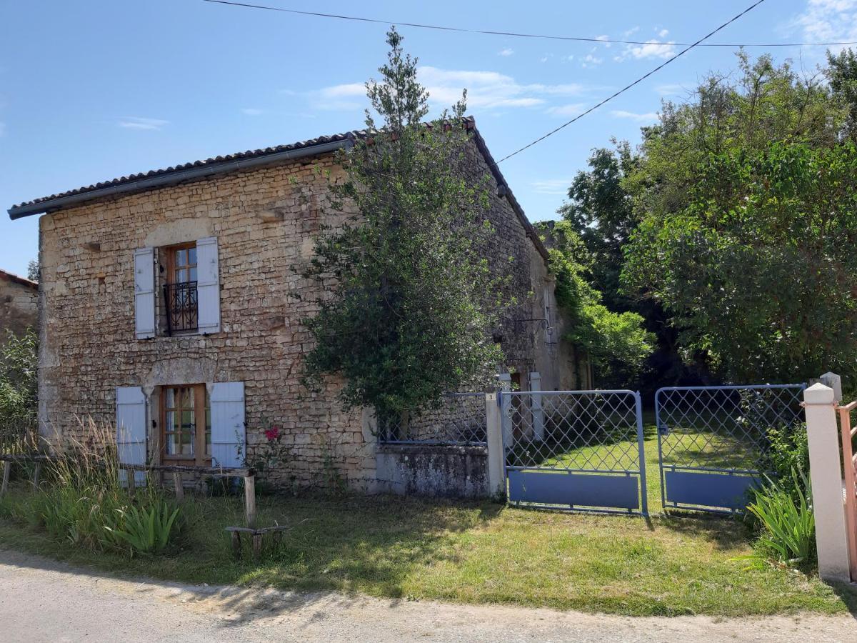 Wisteria Cottage Les Adjots Exteriér fotografie